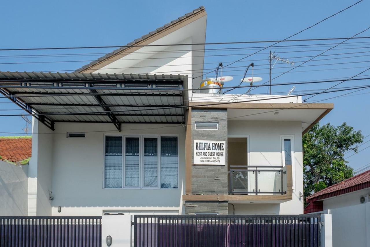 Reddoorz Plus Syariah Near Stasiun Tegal 2 Екстер'єр фото